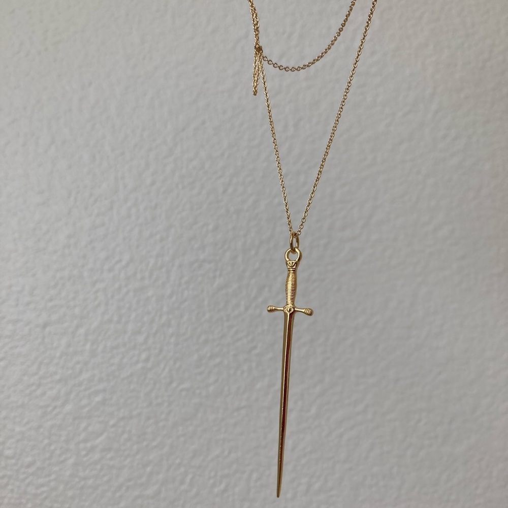 Vanessa Mooney sonnet of the sword gold dagger pendant necklace - Picture 5 of 12